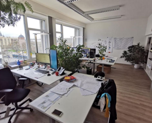 5000 stks 70 W moderne smart sensing kantoor staande lamp voor Bern, Zwitserland