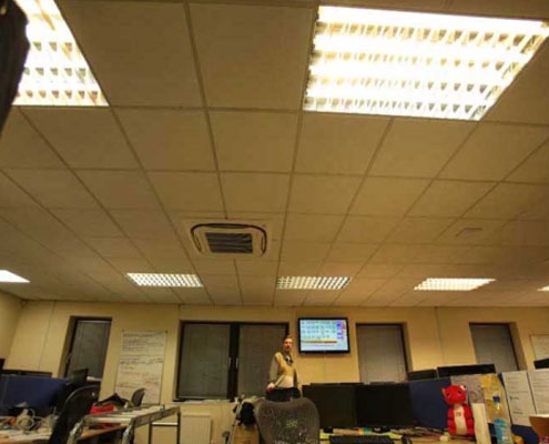 Светодиодная панель 50шт 34Вт для модернизации офисного освещения в Кёльне, Германия